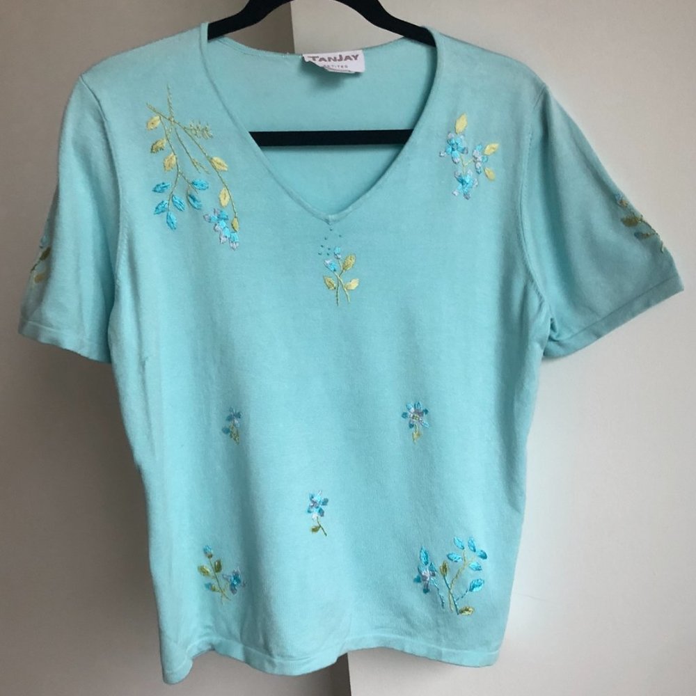 Vintage Pastel Cottagecore Short sleeve floral embroidered sweater M